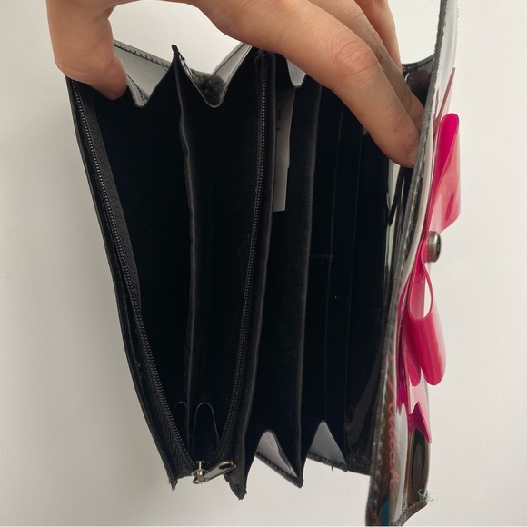 SIXTY Vinyl Wallet - Picture 4 of 4